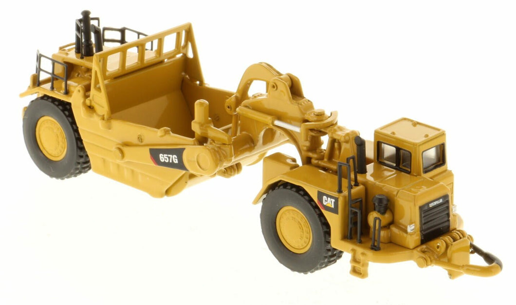 CAT Diecast Masters 1/125 CAT 657G Wheel Tractor Scraper<br>(Shipped in 10-14 days)