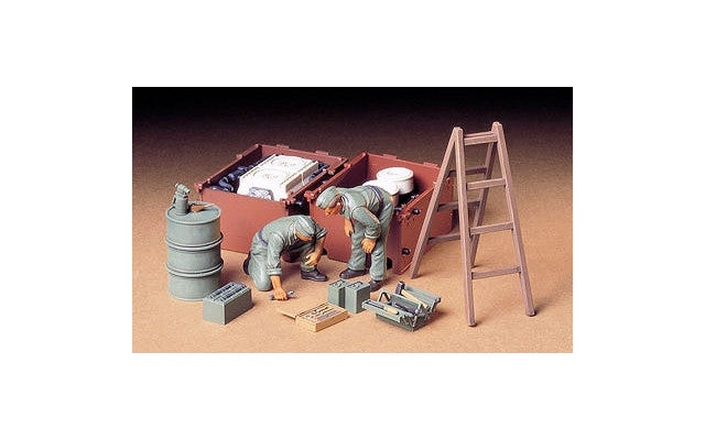 Tamiya 1/35 German Engine Maintenance Crew<br>(Shipped in 10-14 days)